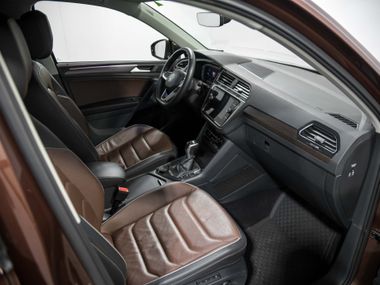 Volkswagen Tiguan 2021 года, 35 136 км - вид 19
