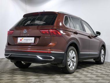 Volkswagen Tiguan 2021 года, 35 136 км - вид 4