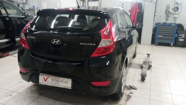 Hyundai Solaris 2011 года, 157 500 км - вид 3