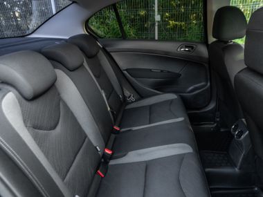 Peugeot 408 2014 года, 219 000 км - вид 10