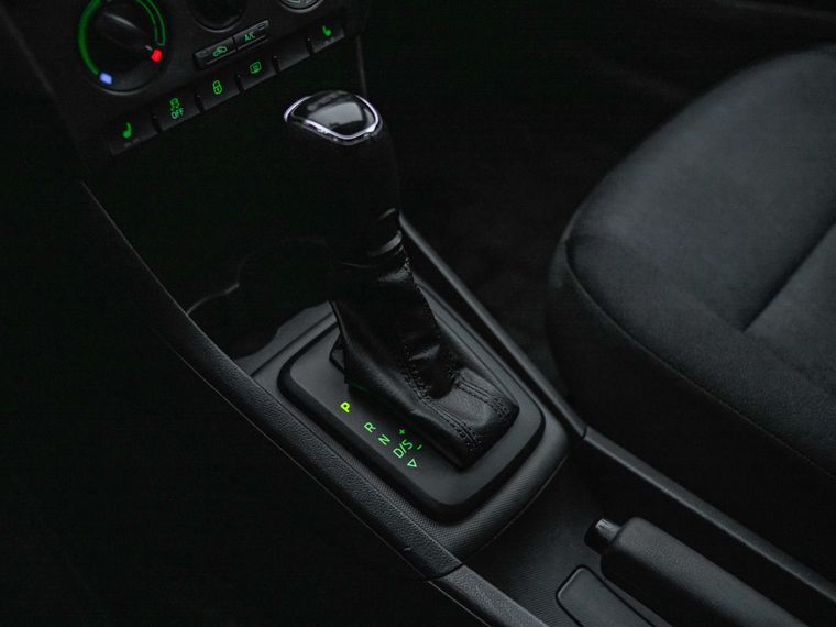 Skoda Rapid 2016 года, 225 000 км - вид 8