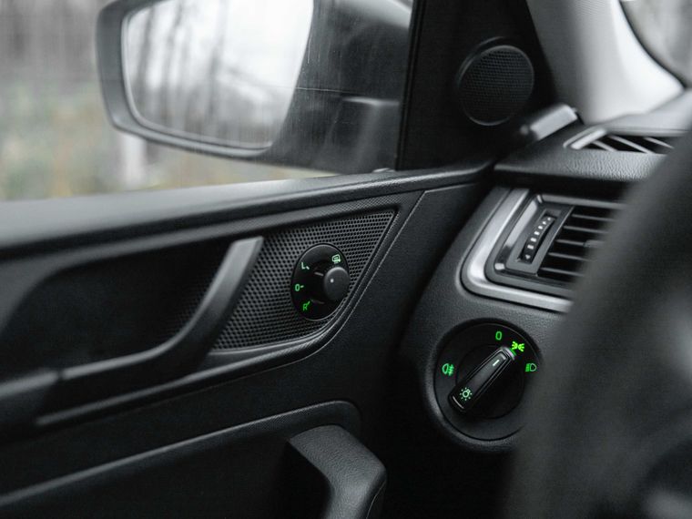 Skoda Rapid 2016 года, 225 000 км - вид 10