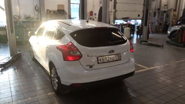 Ford Focus 2011 года, 205 500 км - вид 4