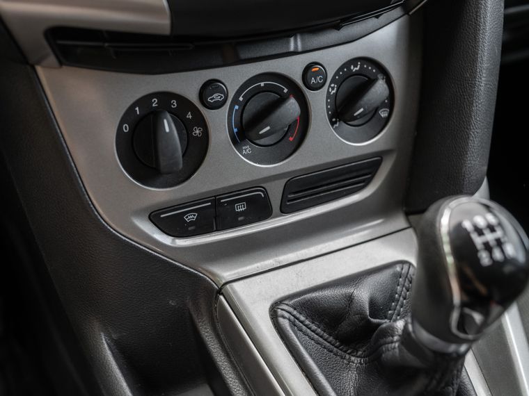 Ford Focus 2011 года, 205 500 км - вид 8