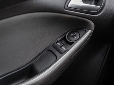 Ford Focus 2011 года, 205 500 км - вид 10