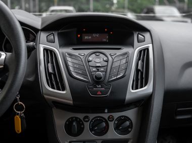 Ford Focus 2011 года, 205 500 км - вид 7