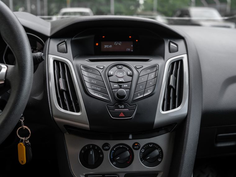 Ford Focus 2011 года, 205 500 км - вид 7