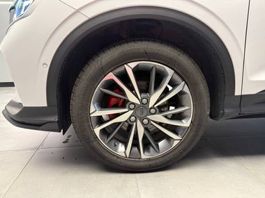 Белый Geely Coolray 2023 года | VIN 439220