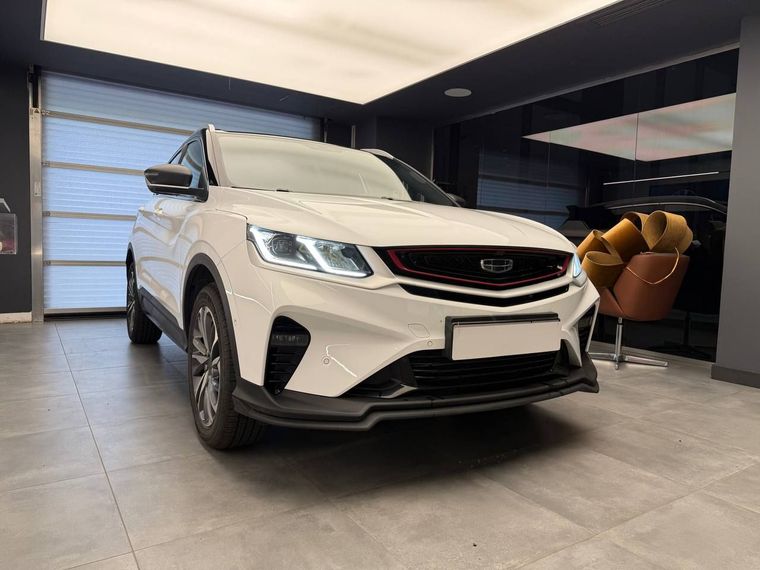 Белый Geely Coolray 2023 года | VIN 439220