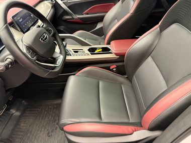 Белый Geely Coolray 2023 года | VIN 439220