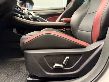 Белый Geely Coolray 2023 года | VIN 439220