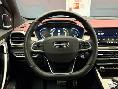 Белый Geely Coolray 2023 года | VIN 439220