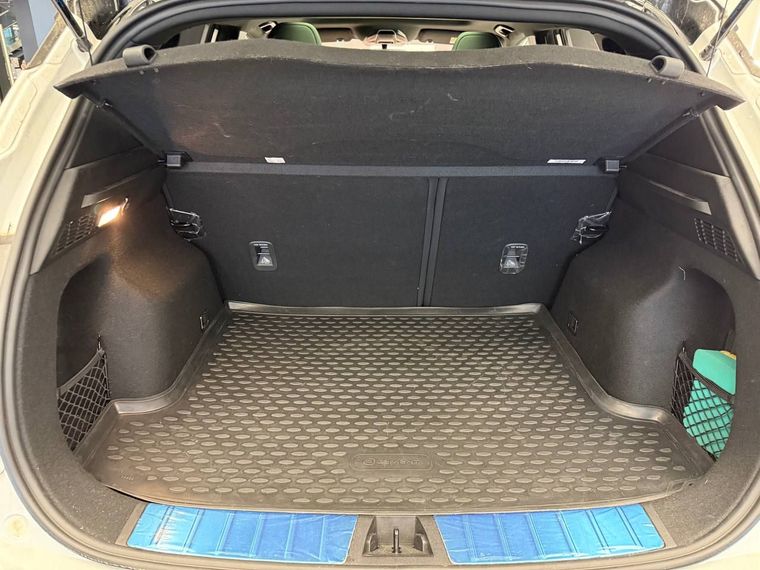 Белый Geely Coolray 2023 года | VIN 439220
