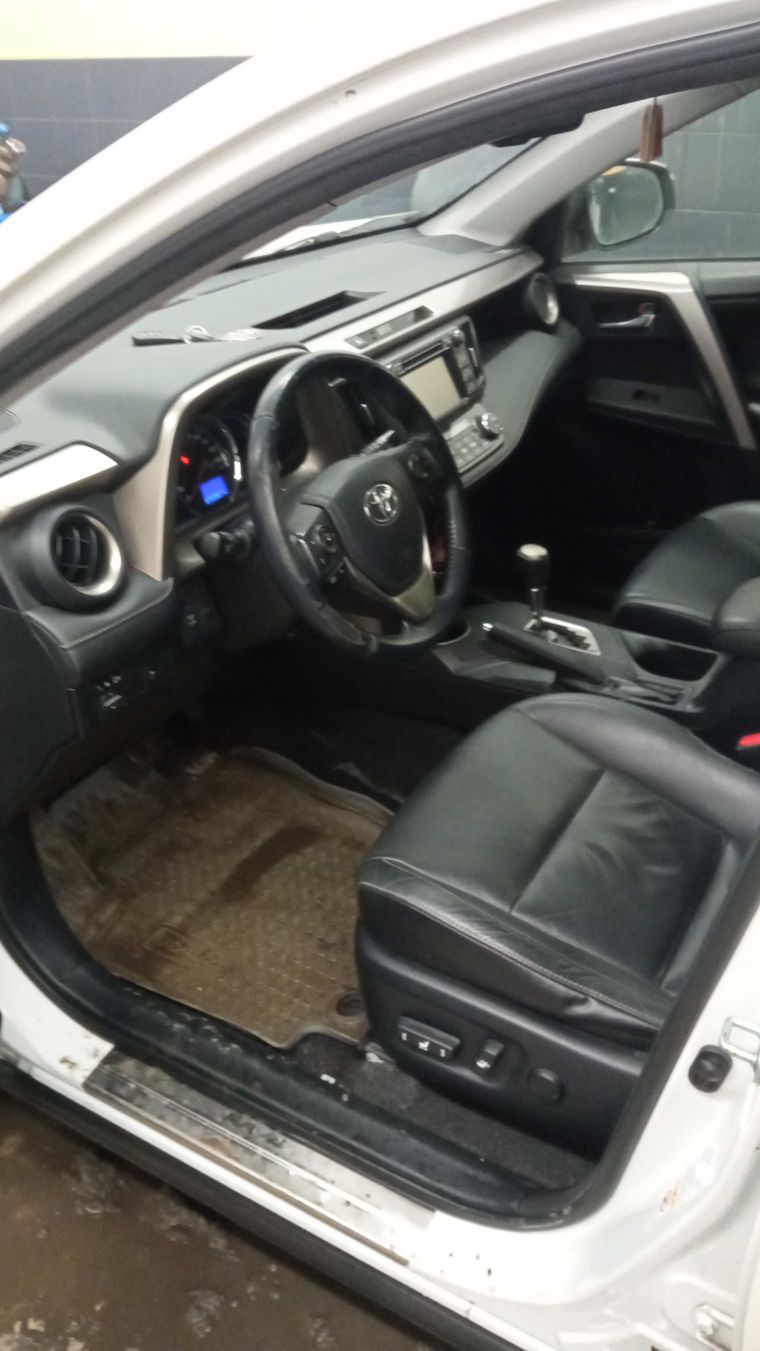 Toyota RAV4 2014 года, 191 955 км - вид 5