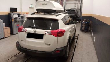 Toyota RAV4 2014 года, 191 955 км - вид 3