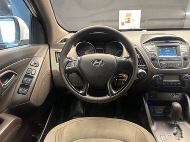 Hyundai ix35 2014 года, 298 000 км - вид 9
