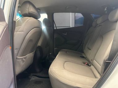 Hyundai ix35 2014 года, 298 000 км - вид 16