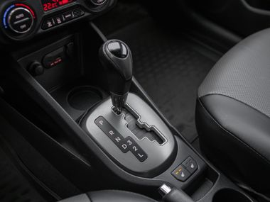 Kia Rio 2012 года, 234 980 км - вид 7