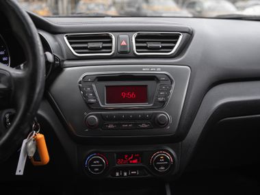 Kia Rio 2012 года, 234 980 км - вид 6