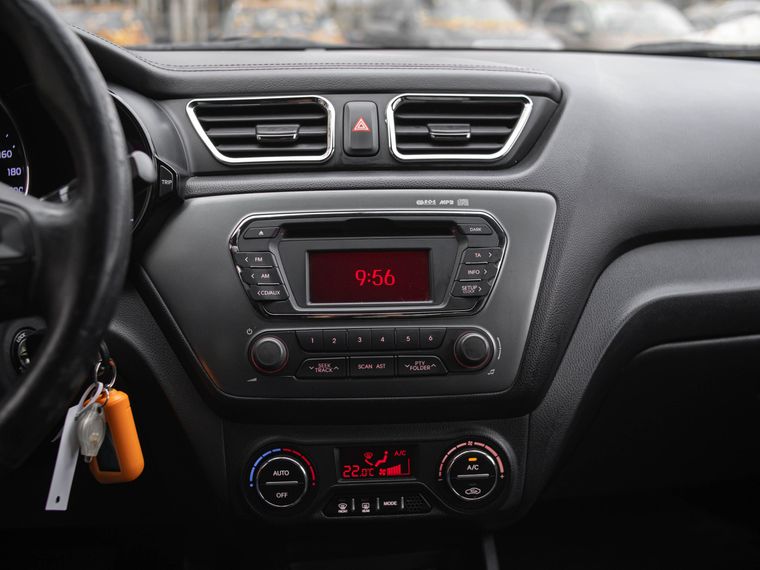 Kia Rio 2012 года, 234 980 км - вид 6