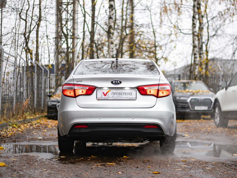 Kia Rio 2012 года, 234 980 км - вид 3