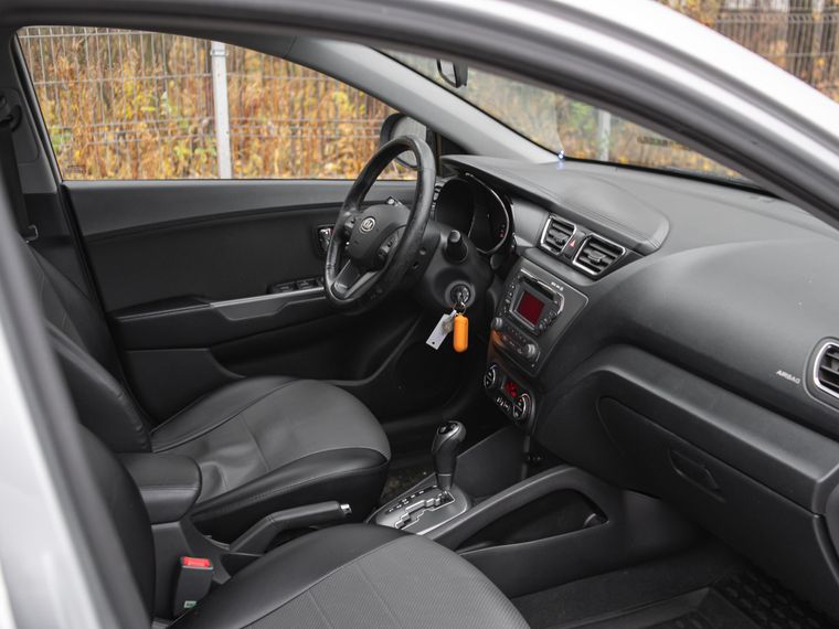 Kia Rio 2012 года, 234 980 км - вид 11