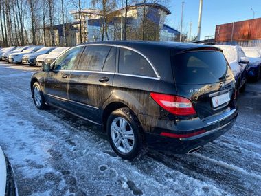 Mercedes-Benz R-класс 2011 года, 168 206 км - вид 6