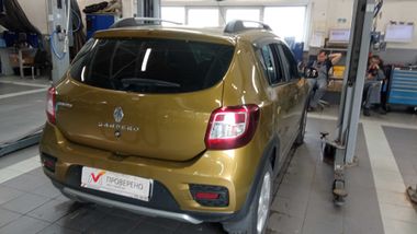 Renault Sandero Stepway 2017 года, 131 062 км - вид 3
