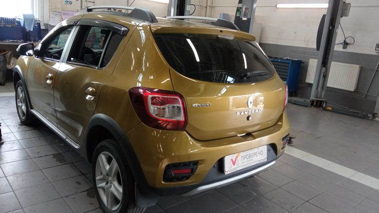 Renault Sandero Stepway 2017 года, 131 062 км - вид 4