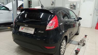 Ford Fiesta 2018 года, 48 582 км - вид 3
