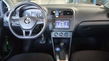 Volkswagen Polo 2018 года, 51 763 км - вид 5
