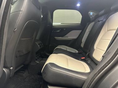 Jaguar F-Pace 2017 года, 152 053 км - вид 13