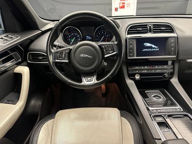 Jaguar F-Pace 2017 года, 152 053 км - вид 9