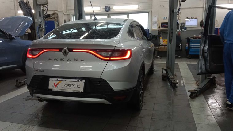Renault Arkana 2019 года, 71 125 км - вид 3