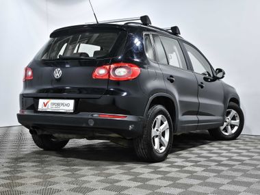 Volkswagen Tiguan 2010 года, 232 408 км - вид 4