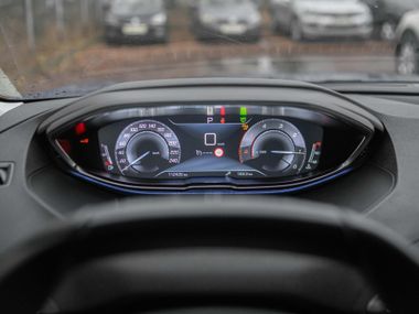 Peugeot 3008 2019 года, 112 421 км - вид 5