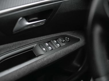 Peugeot 3008 2019 года, 112 421 км - вид 11