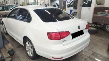 Volkswagen Jetta 2017 года, 139 000 км - вид 4