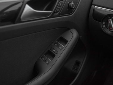 Volkswagen Jetta 2017 года, 139 000 км - вид 10