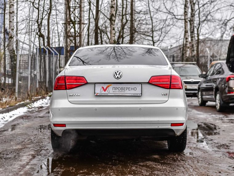 Volkswagen Jetta 2017 года, 139 000 км - вид 4