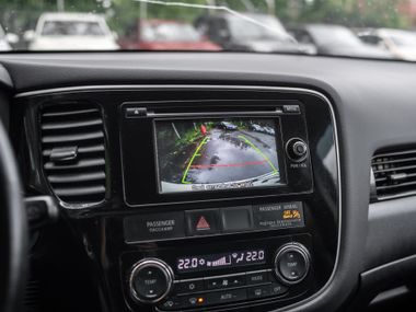 Mitsubishi Outlander 2015 года, 180 965 км - вид 10