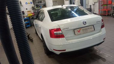 Skoda Octavia 2020 года, 101 824 км - вид 4