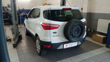 Ford EcoSport 2017 года, 130 801 км - вид 4