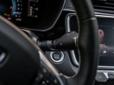 Красный Geely Atlas Pro 2023 года | VIN 907787
