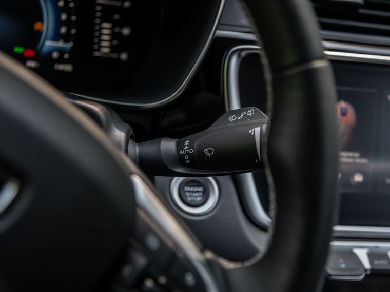 Красный Geely Atlas Pro 2023 года | VIN 907787