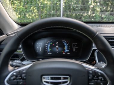 Красный Geely Atlas Pro 2023 года | VIN 907787