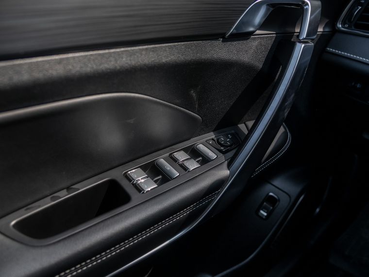 Красный Geely Atlas Pro 2023 года | VIN 907787