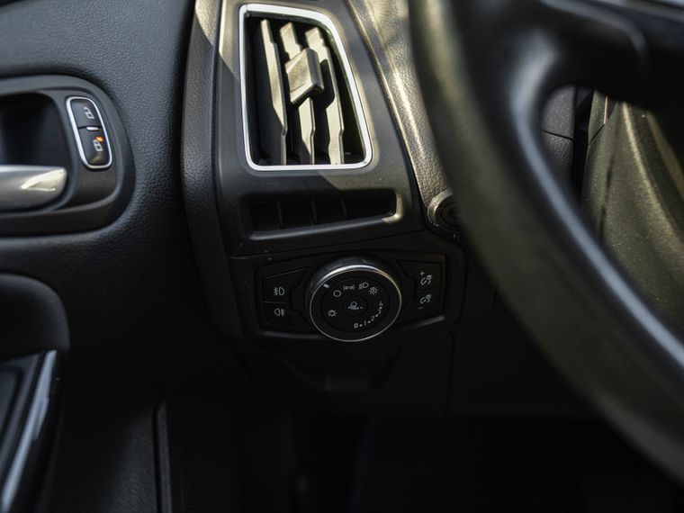 Ford Focus 2017 года, 56 116 км - вид 12