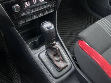 Skoda Rapid 2018 года, 96 935 км - вид 13
