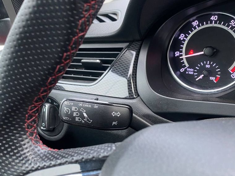 Skoda Rapid 2018 года, 96 935 км - вид 9